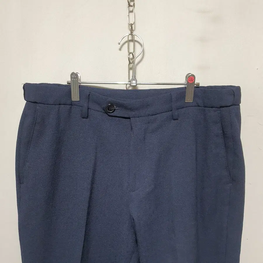 1264) 헤지스 여성 춘하 정장바지 84 22년식