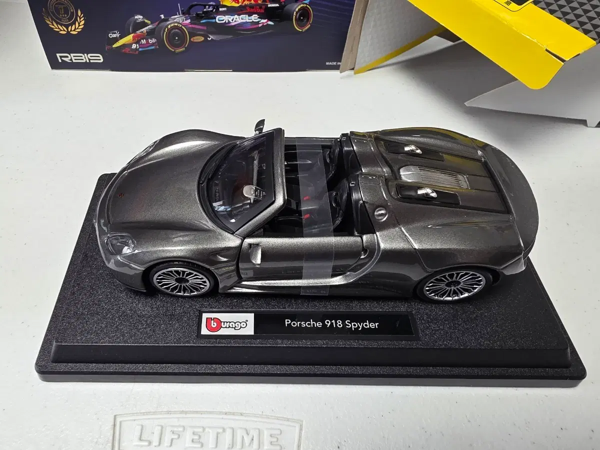 Bburago 1:24 포르쉐 918 스파이더 다이캐스트