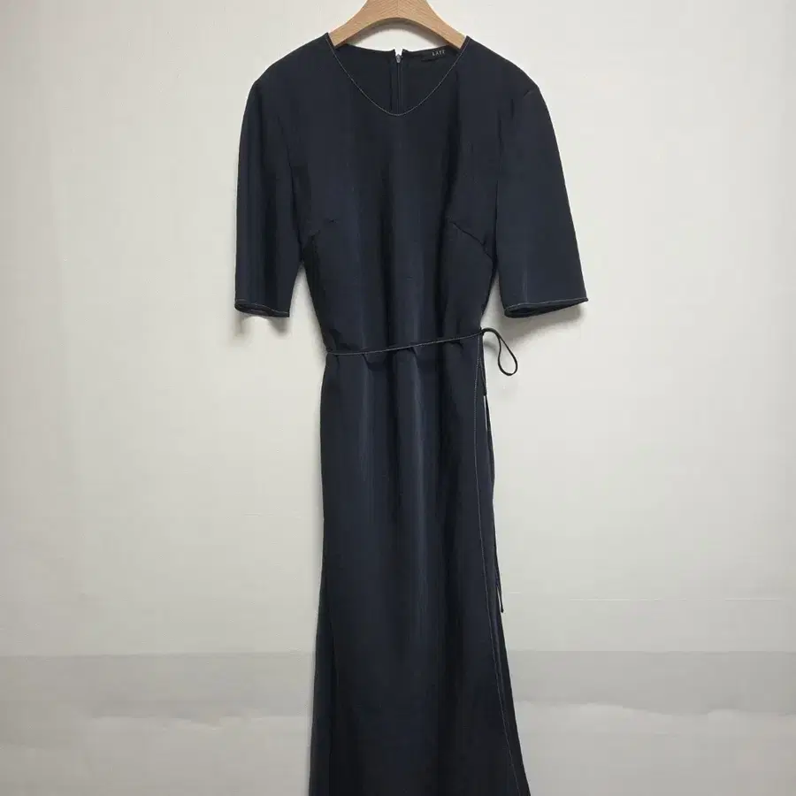 한섬 래트 랩스커트 디자인 반팔 롱원피스 네이비(S) 260819_2