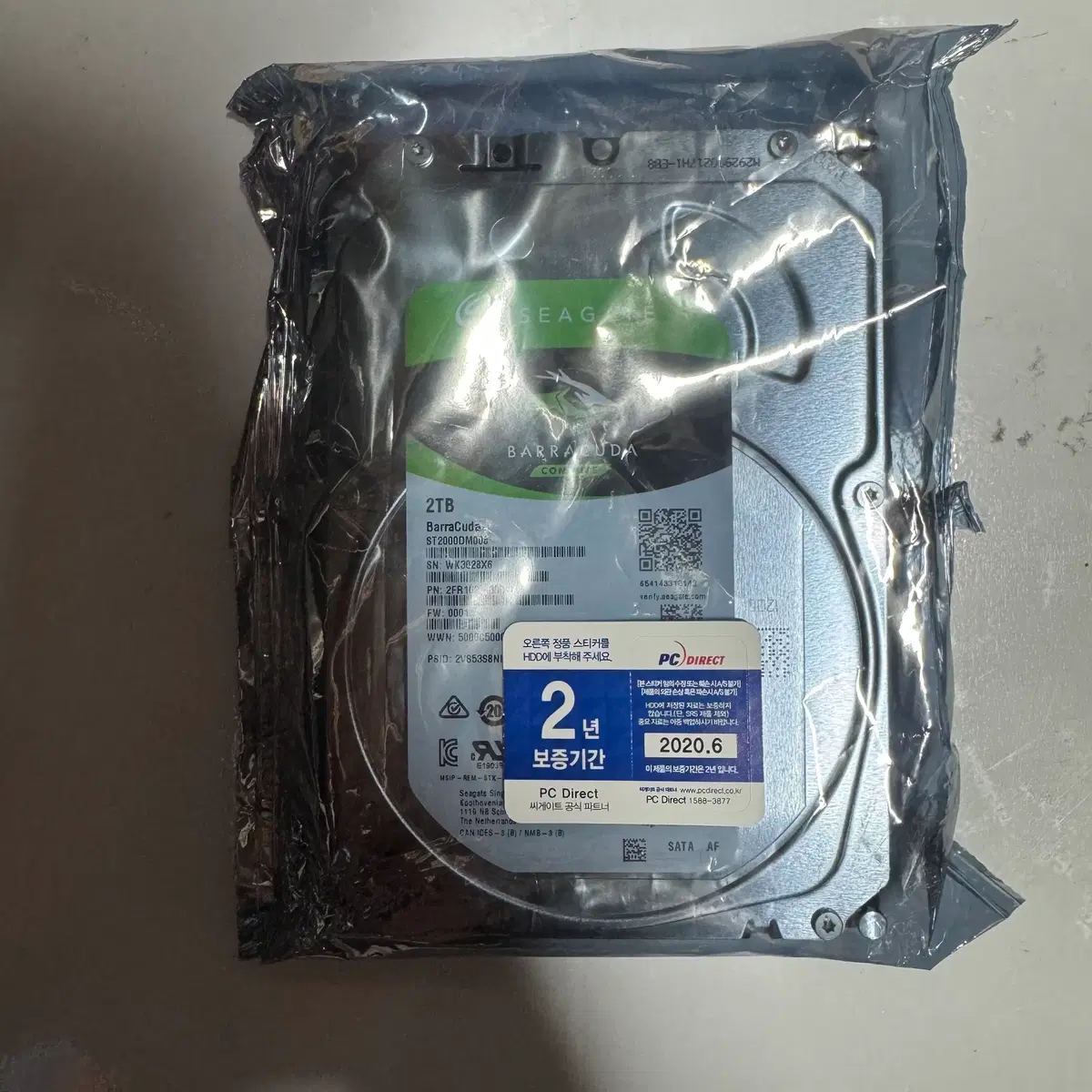 새제품 SEAGATE BARACUDA 2TB SATA HDD 판매합니다.