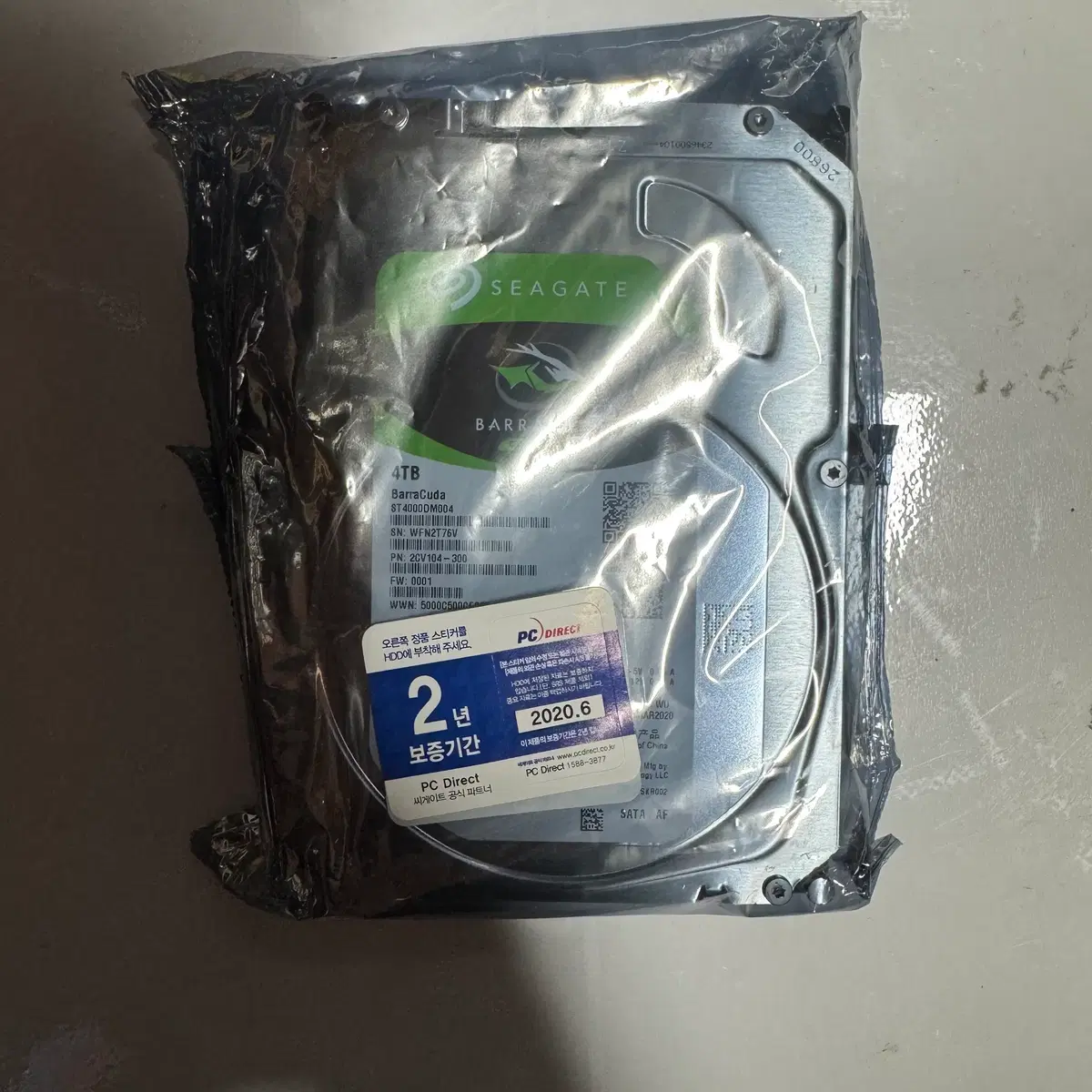 새제품 SEAGATE BARACUDA 4TB SATA HDD 판매합니다.