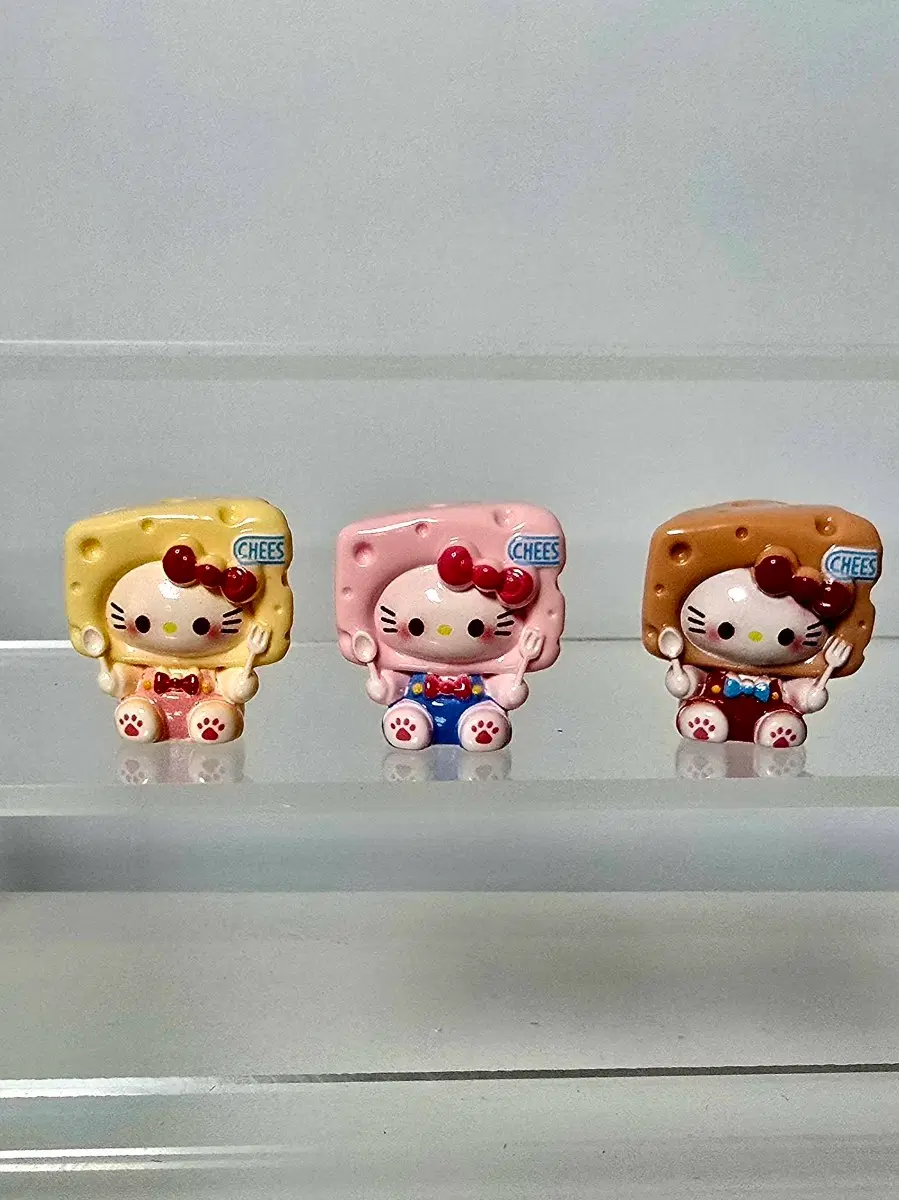 치즈 키티 피규어