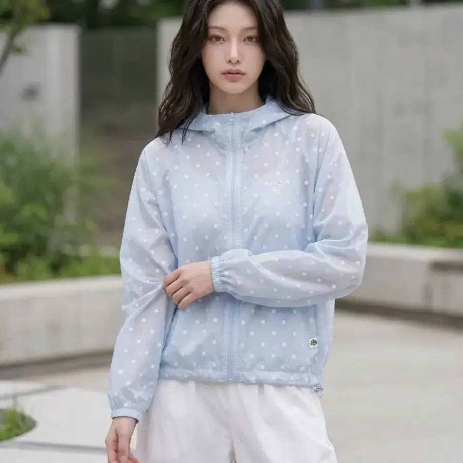 더그린랩 시스루 도트 바람막이 블루
