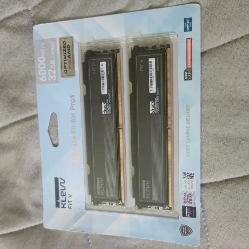 미개봉 DDR5 RAM 32G 16Gx2 fit v 하이닉스 Adie 6000mhz cl30