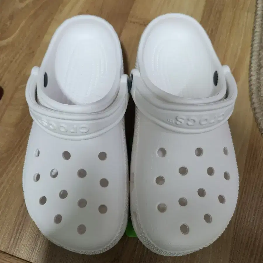 (새제품) 크록스 클로그 J5 235~240