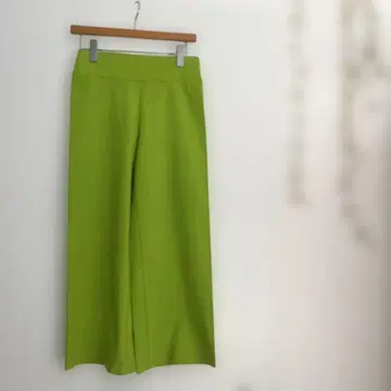 이탈리아제! 선명한 라임 그린 와이드 팬츠 이지 팬츠