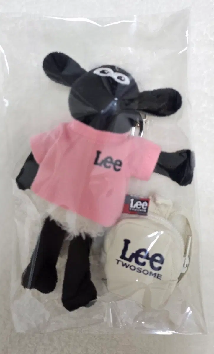 투썸플레이스 Lee 콜라보 키링