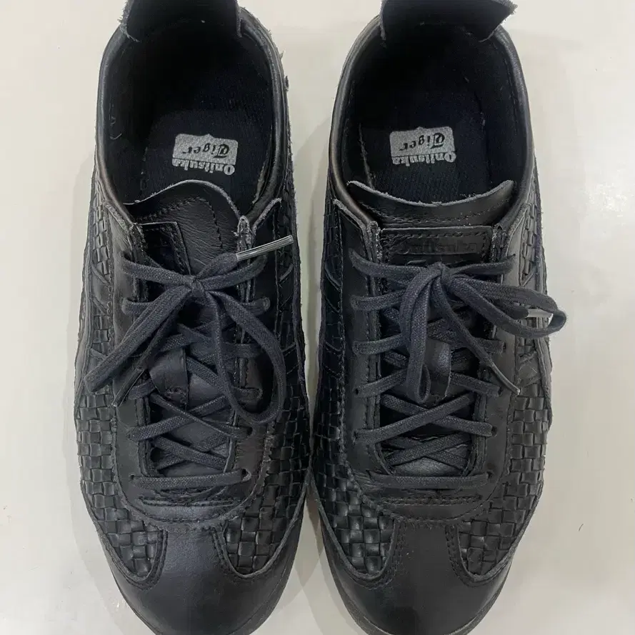 오니츠카타이거 블랙 37