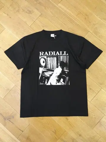 [사이즈 L] 2026년 S/S 미사용 새상품 RADIALL 라디얼 T셔츠
