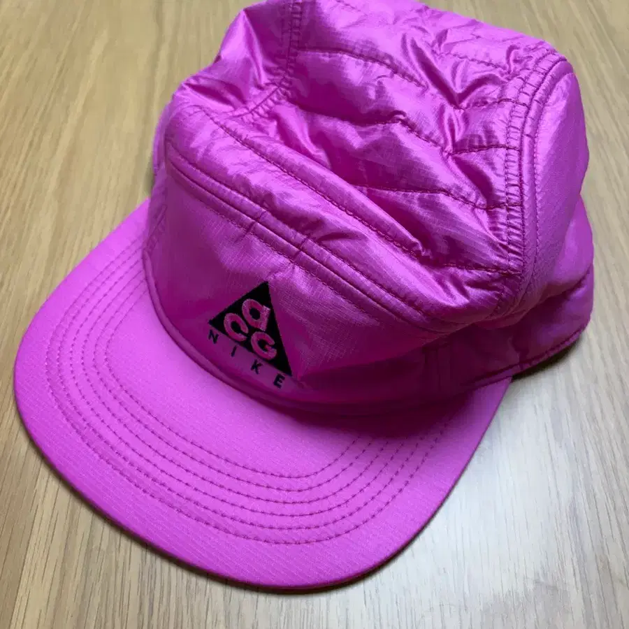 나이키 ACG 핑크 패딩 캠퍼 캡
