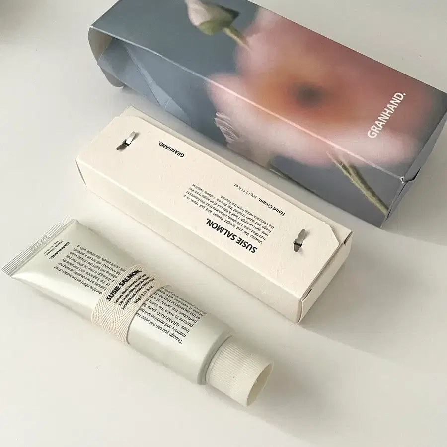 새상품 그랑핸드 수지 살몬 핸드크림 60g