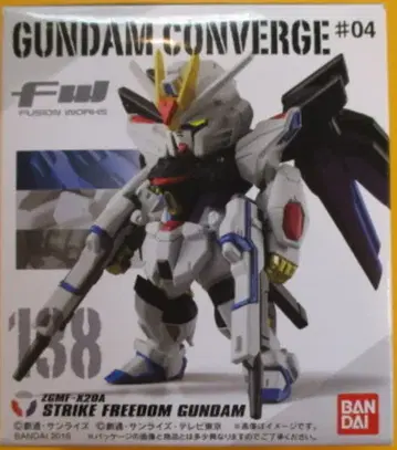 반다이 FW GUNDAM CONVERGE #04 스트라이크 프리덤 건담
