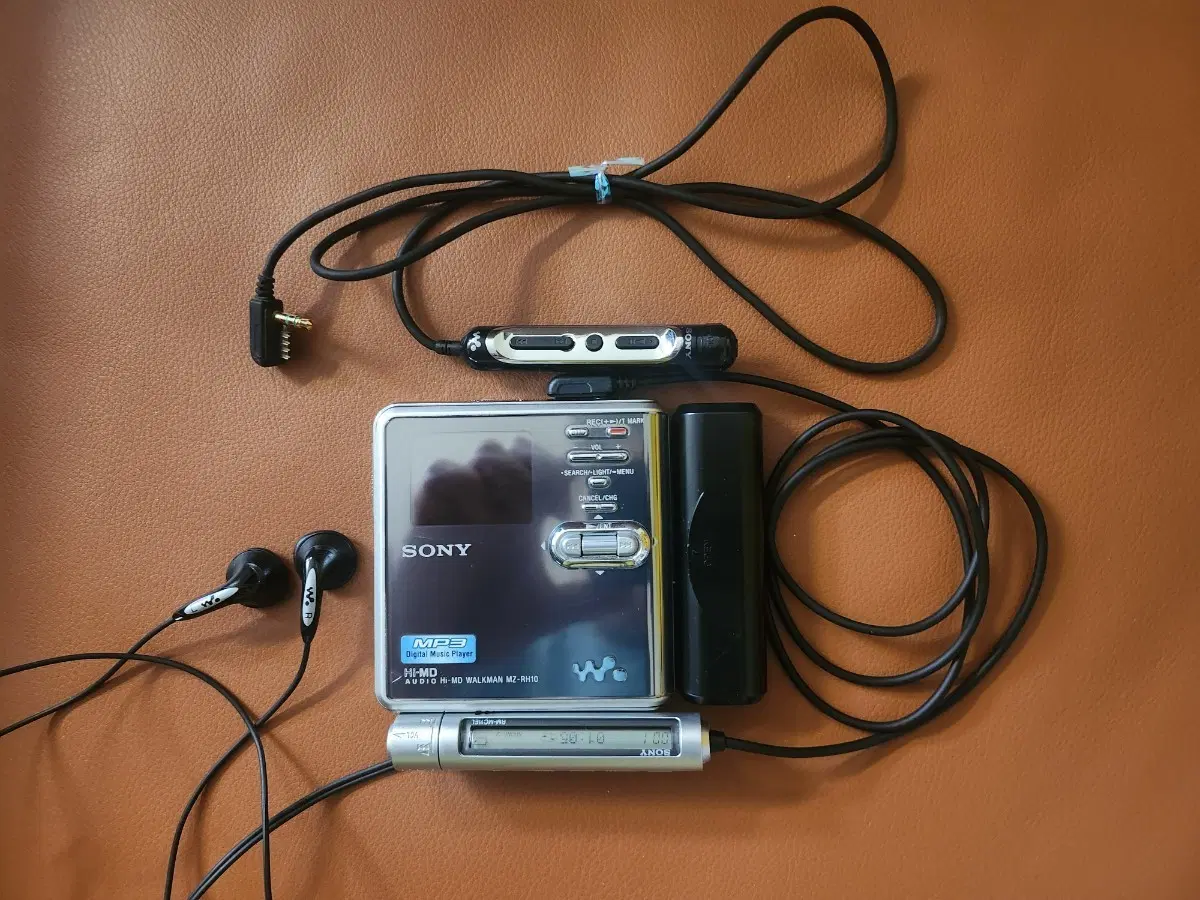 소니 Hi-MD 워크맨 MZ-RH10 Hi-MD MP3 플레이어