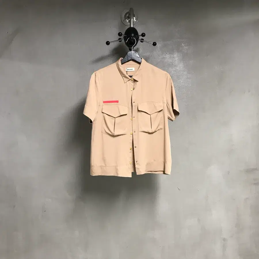 쟈딕앤볼테르 베이지 반팔 셔츠 M(W)