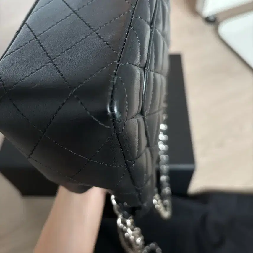 샤넬 뉴미니 램스킨 은장 사진 7