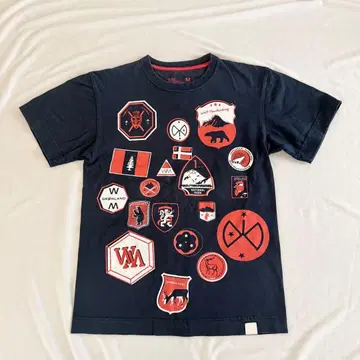 White Mountaineering 와펜풍 T셔츠 네이비