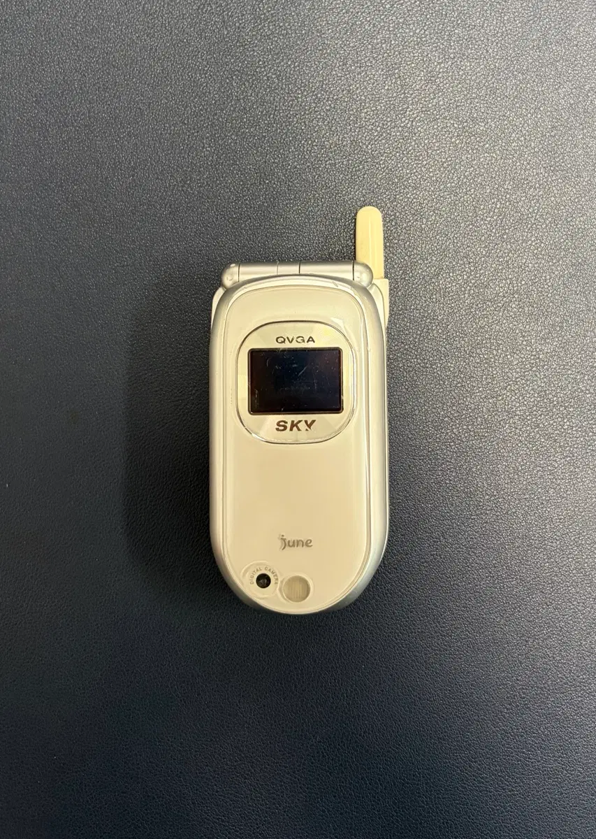 스카이 파인크리스탈폰 im-7100 팝니다
