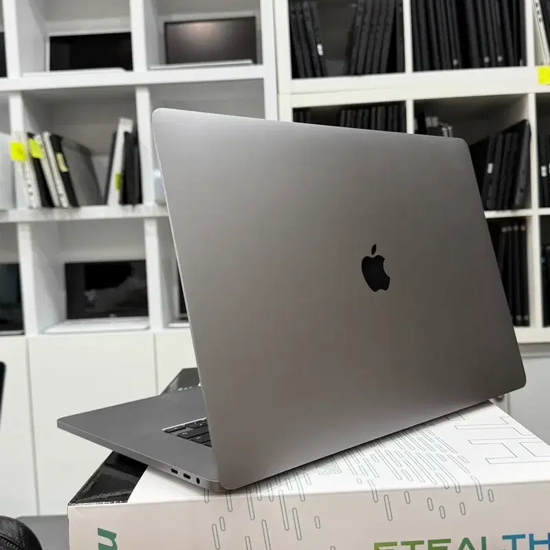 (부품용) 맥북프로 16인치 i9/1TB/32GB 노트북