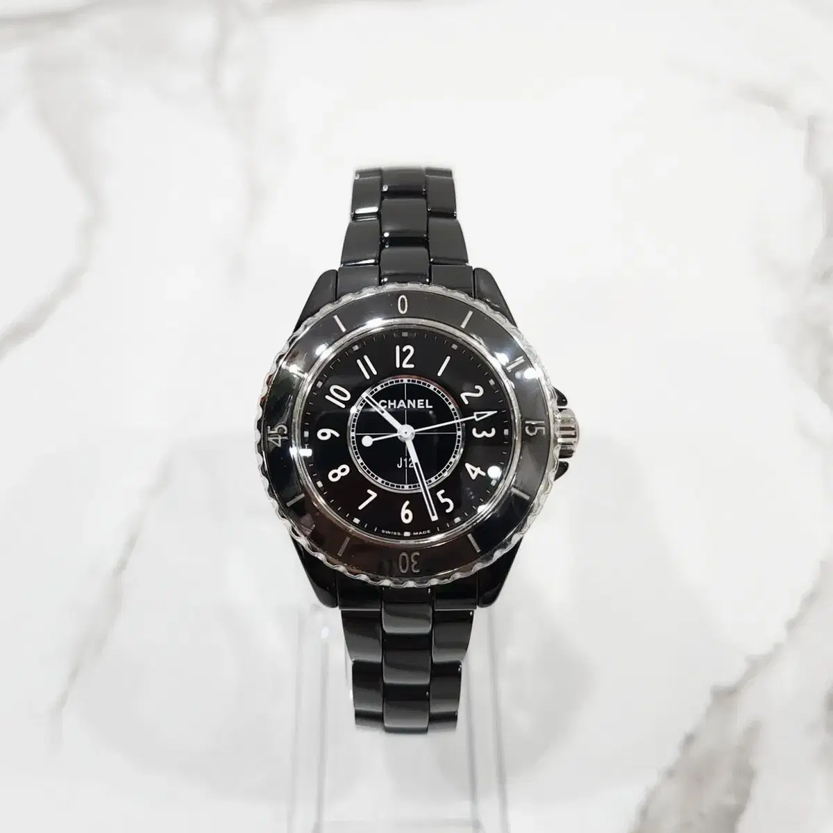 샤넬 J12 블랙 세라믹 시계 33mm H5695