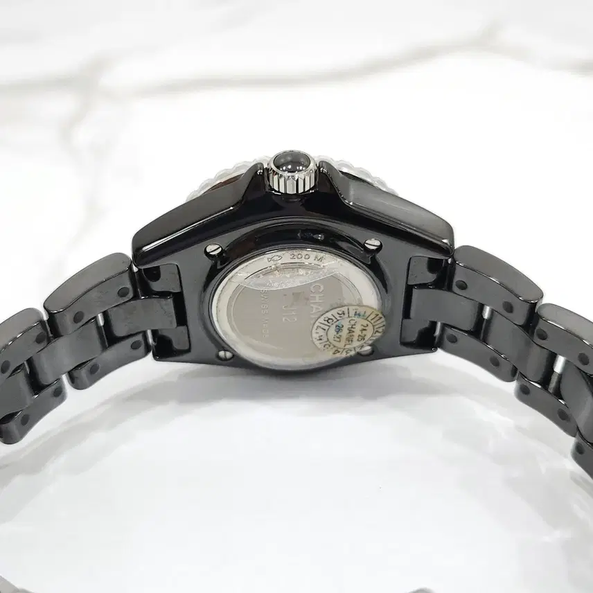 샤넬 J12 블랙 세라믹 시계 33mm H5695 사진 4