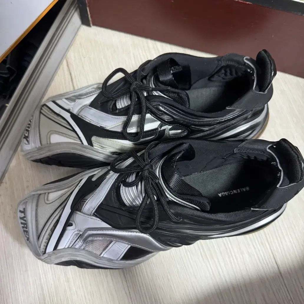 42] Balenciaga T-rex Black Gray Silver Sword Silver Lay | Bunjang