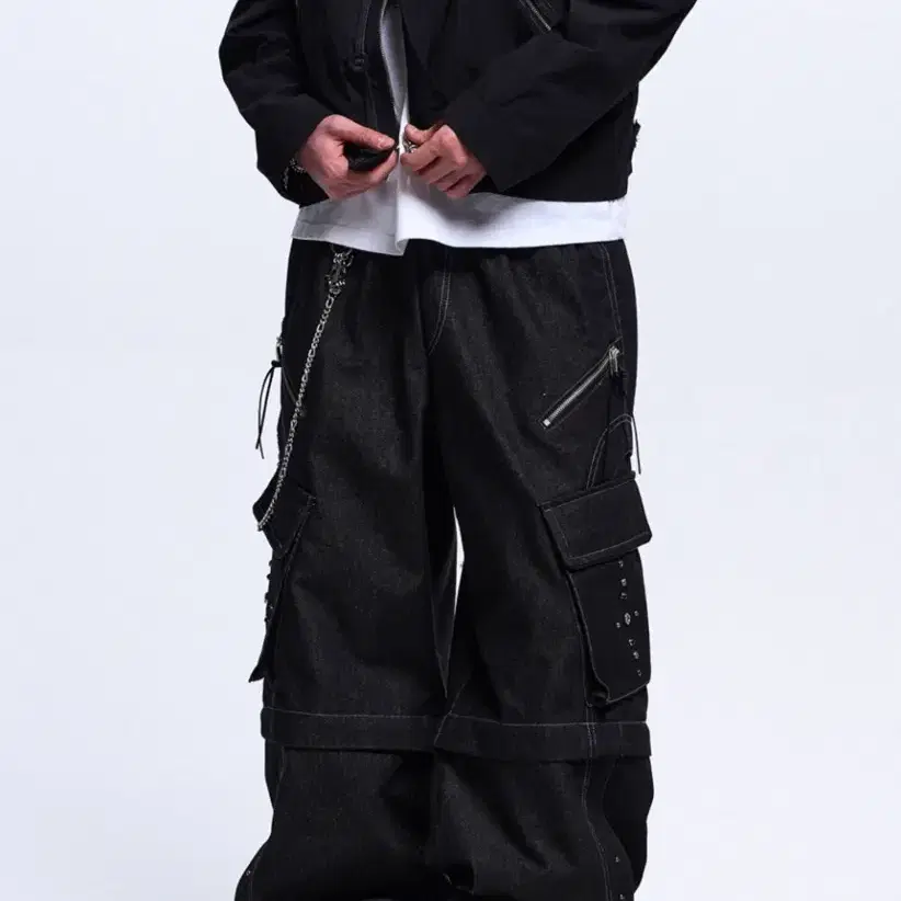 RIVET CARGO CONVERTIBLE DENIM PANTS - BLACK