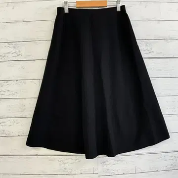 새상품급 M-premierBLACK 엠프리미어블랙 플레어 스커트 블랙