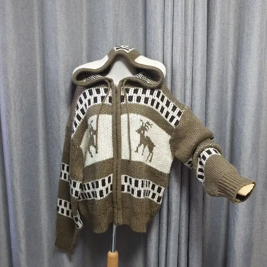 코위찬스타일 도톰 후드집업