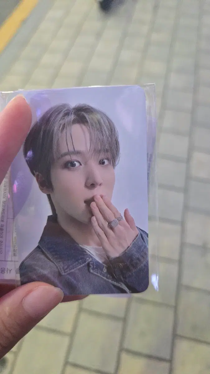 에이티즈 라이트 더 웨이 인 시네마 포터카드 윤호>산이로 교환 구해요