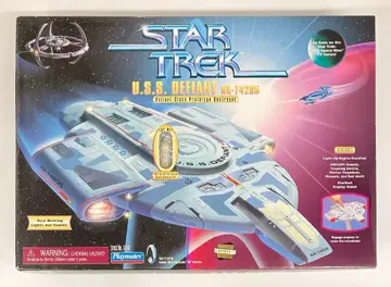 플레이메이츠 컬렉터스 시리즈 에디션 USS 디파이언트 NX-74205