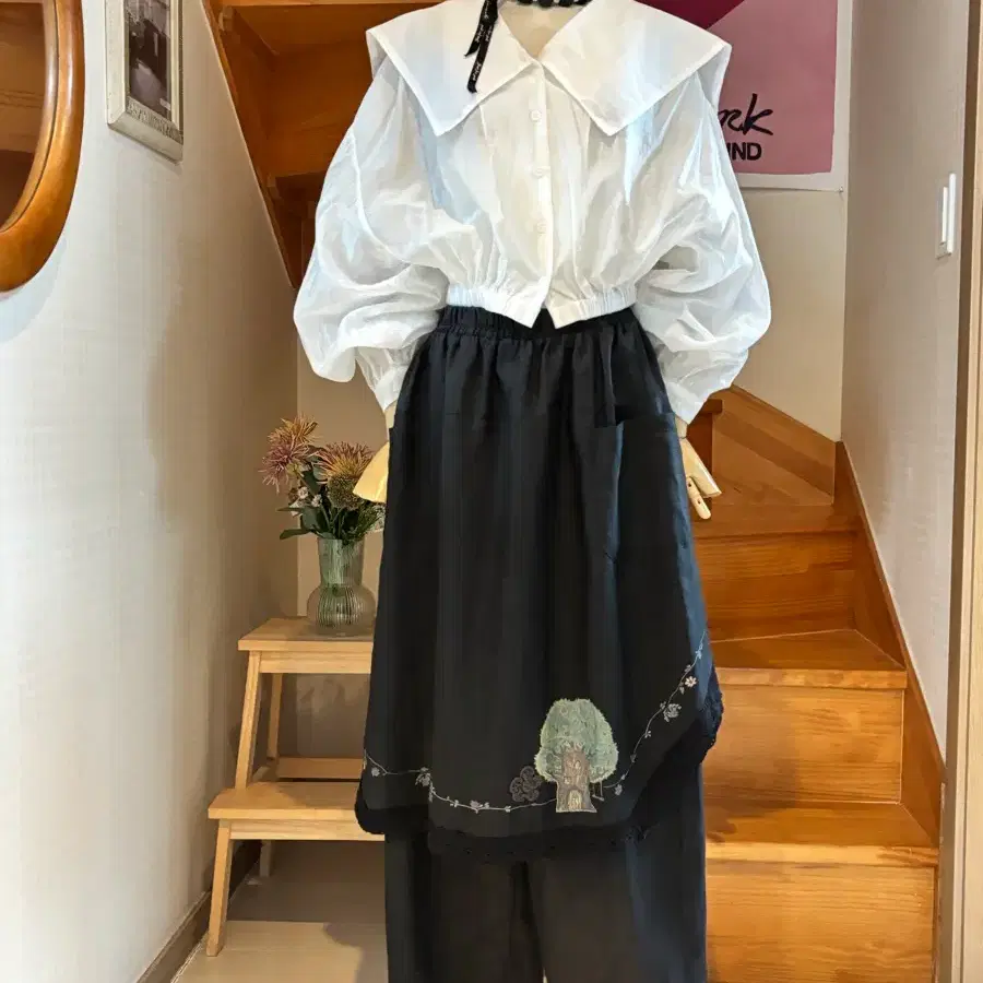 화이트 자켓.