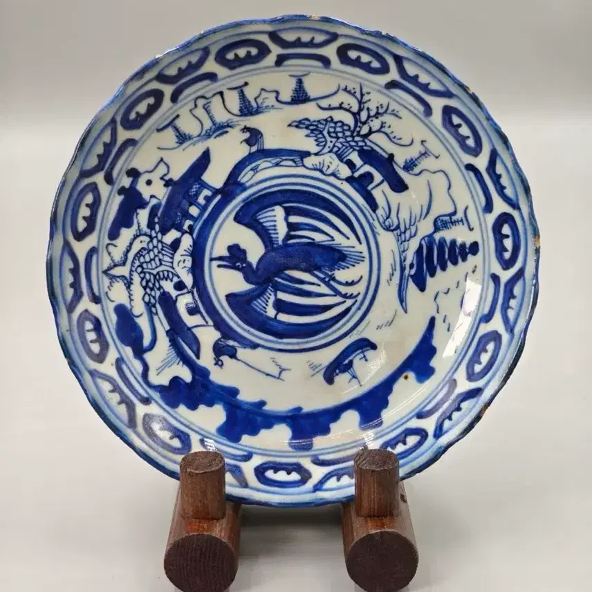 清大聖火期年館清華白磁鳳凰山水門華型皿中国陶磁器アンティーク