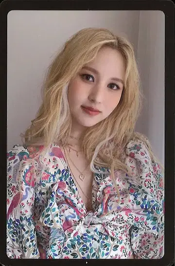 TWICE 예약 특전 MINA MORE & MORE A