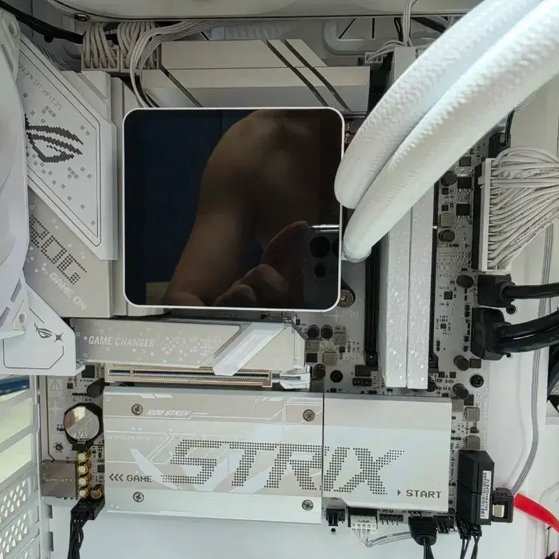 CPU: 인텔 코어 Ultra 7 265K+ASUS ROG STRIX B860 WiFi7 보드셋