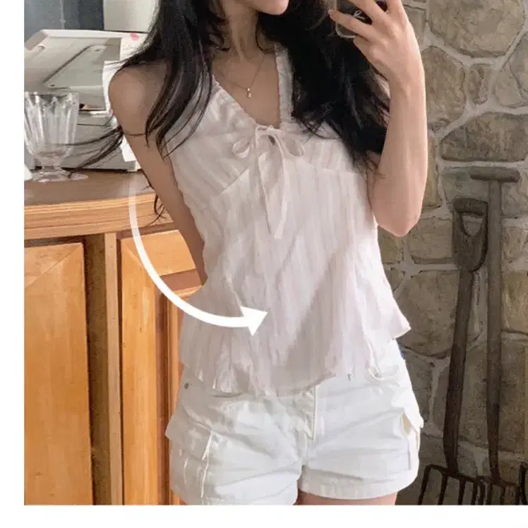 (배포 새상품) 쇼퍼랜드 체리스 스트라이프 홀터 블라우스