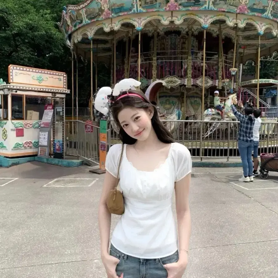 제니오 도브 버튼 블라우스