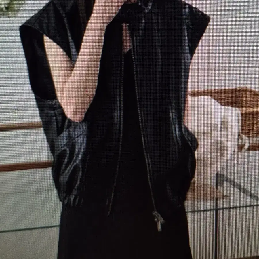 (해외배송)인조가죽 민소매 집업 조끼 블랙