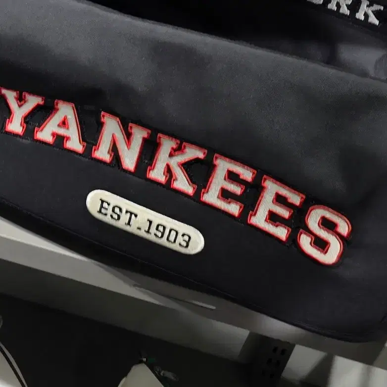 MLB 엠엘비 메신저백 새제품 저렴히판매