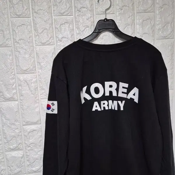 아넬론 로카 정품 남자 춘추용 남성 라운드넥 맨투맨긴팔티셔츠XL