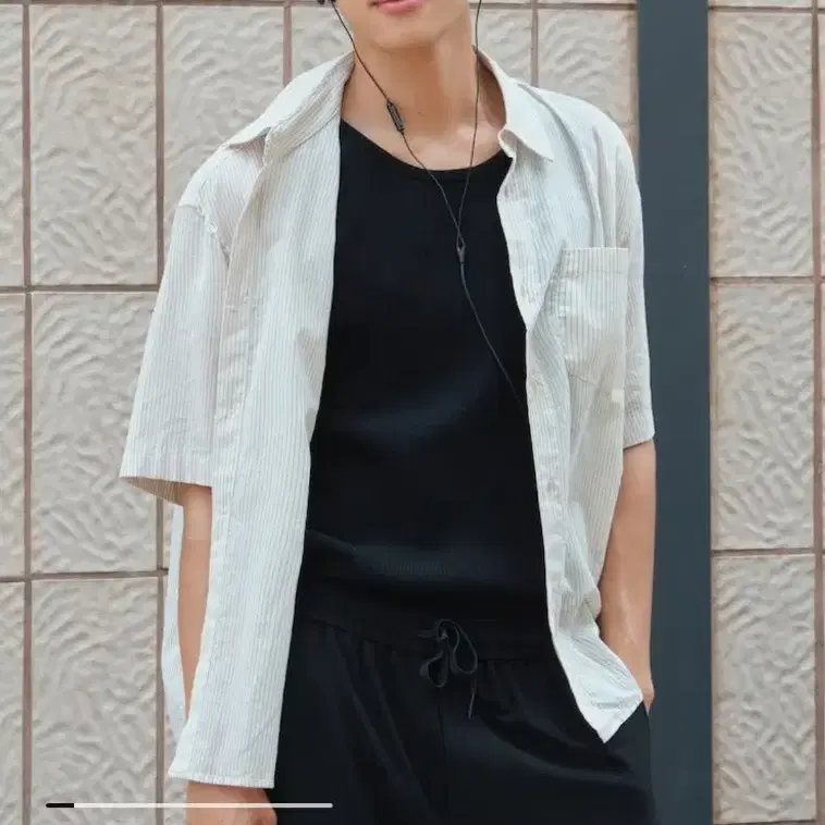 [가격내림] 에이세컨즈 슬리브리스 니트 블랙 L