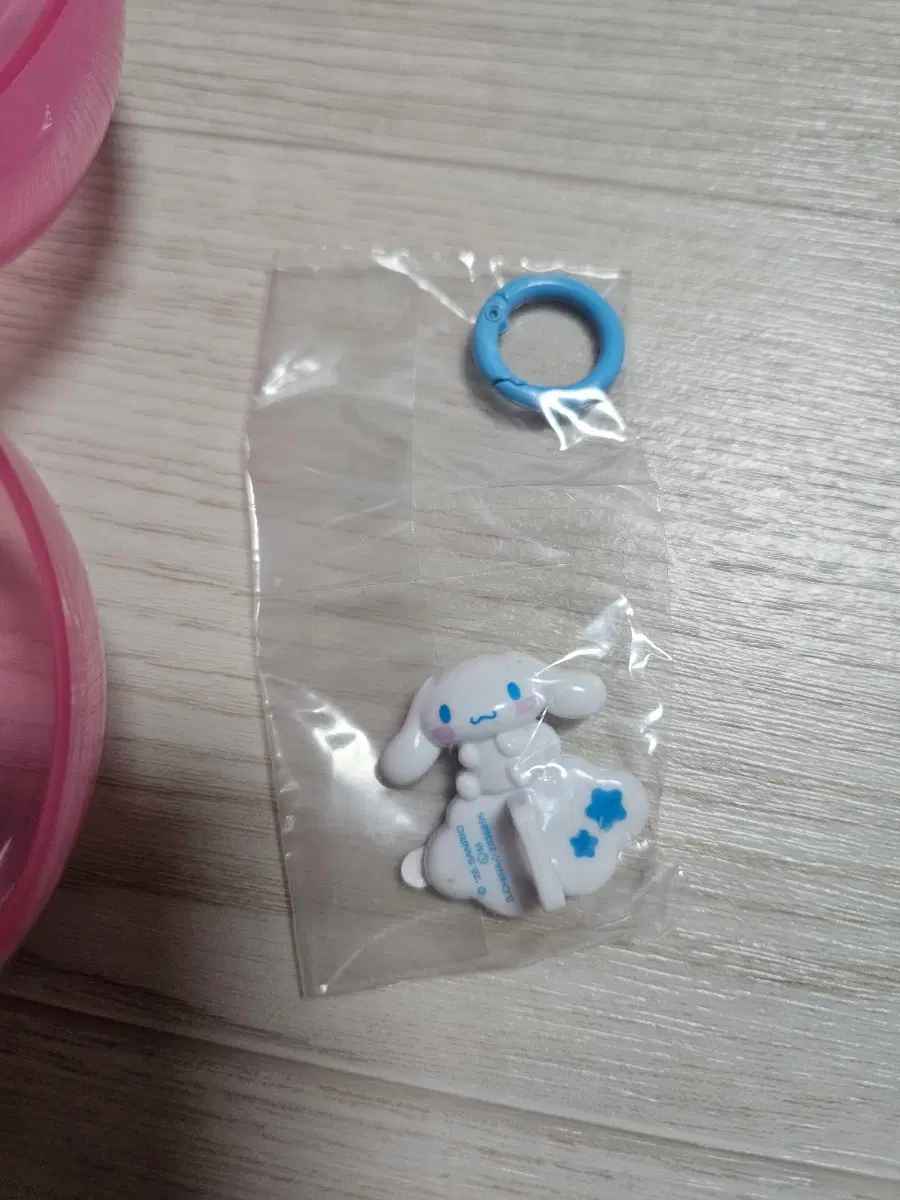 산리오 링 홀더 가챠 시나모롤 새상품 팝니다