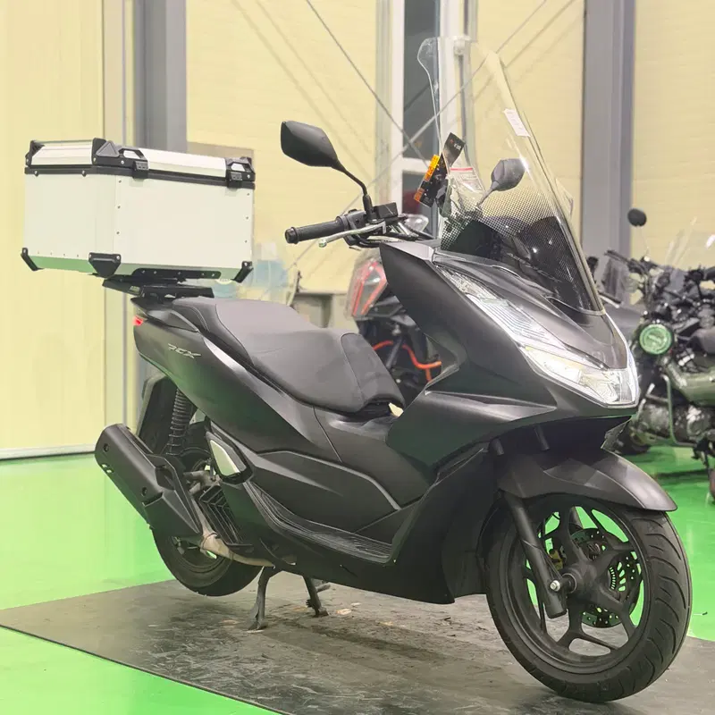 혼다 pcx125 24년식 4만키로 배달셋팅 스쿠터 판매합니다