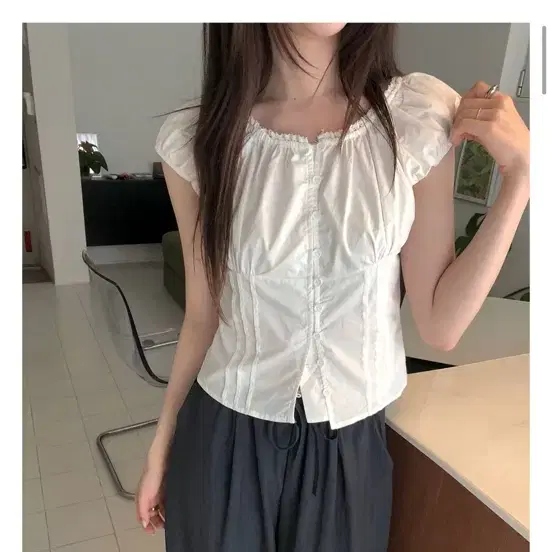 반팔 퍼프 블라우스