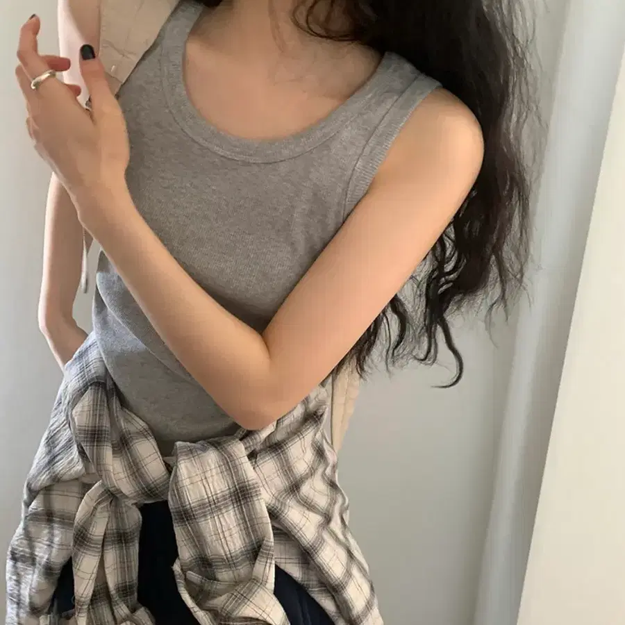 골지 그레이 나시