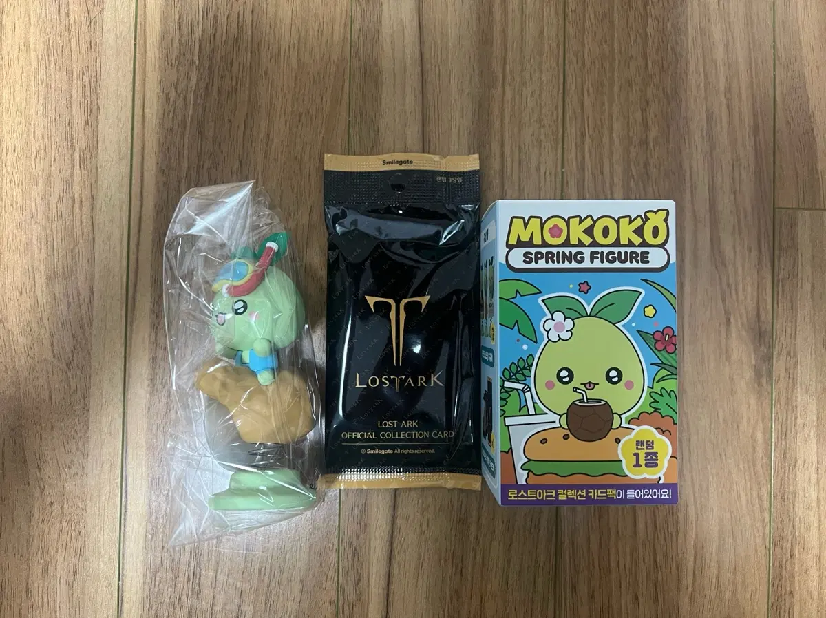 맘스터치 로스크아크 콜라보 피규어+카드+쿠폰