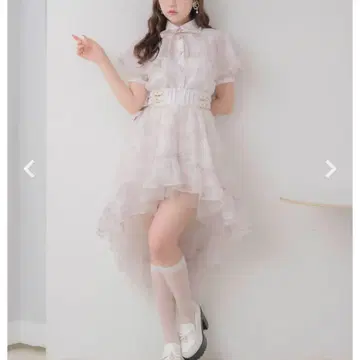 레이스 프릴 케이프 블라우스 스톤 장식 피쉬테일 스커트 ROJITA