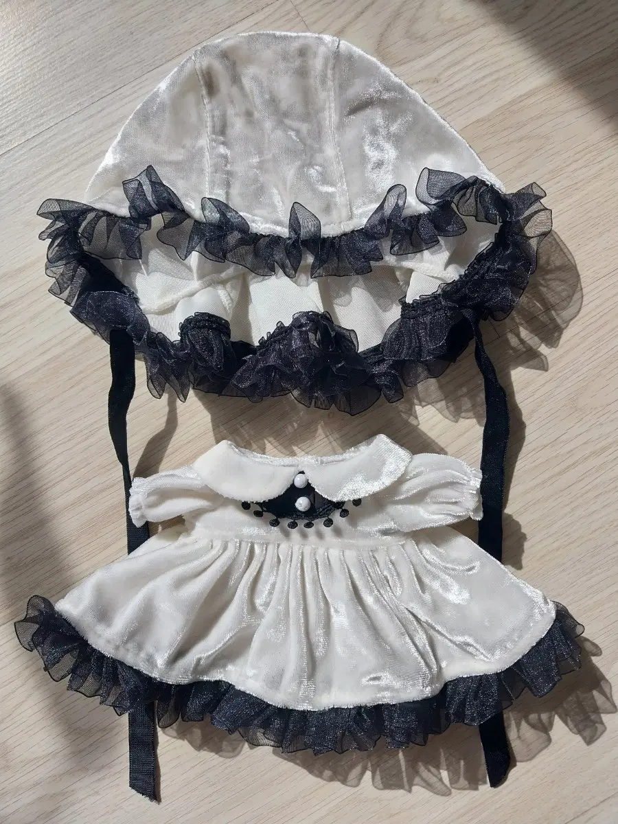 20cm 인형옷 스텔라클로젯 미드나잇 모노 화이트