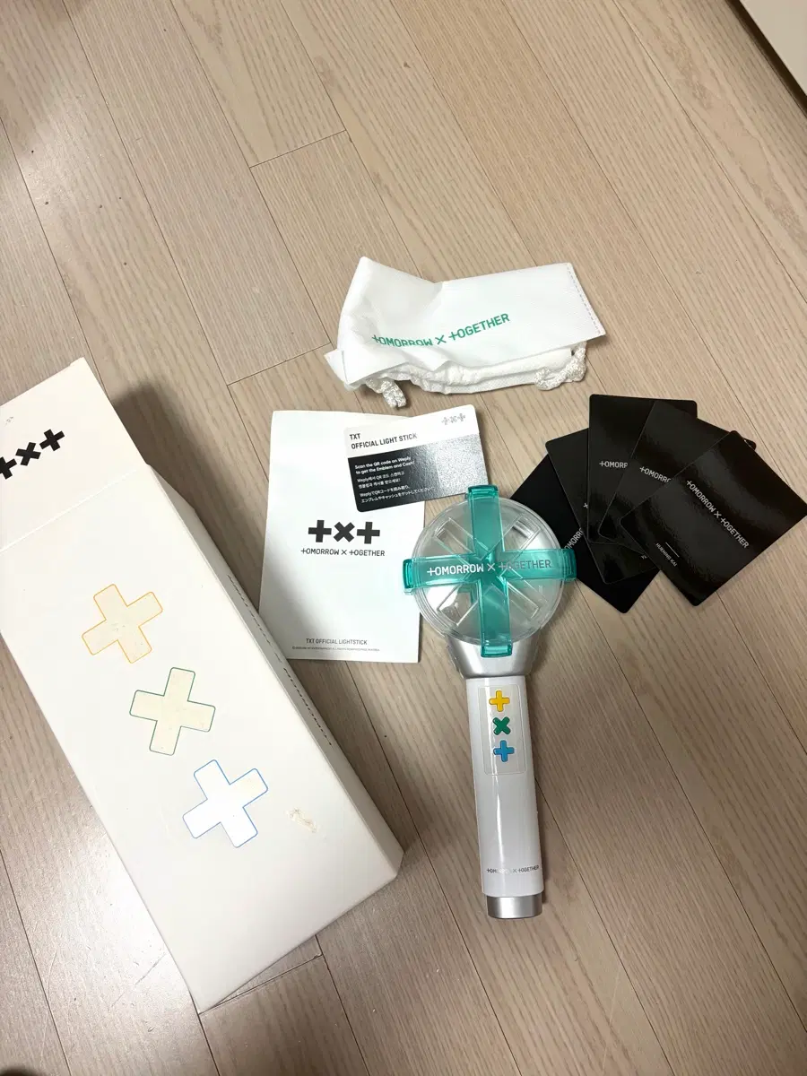 모아봉 ( 투모로우바이투게더 ) 거의 새상품