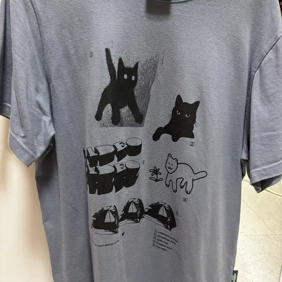 비디오자키 고양이 반팔 티셔츠