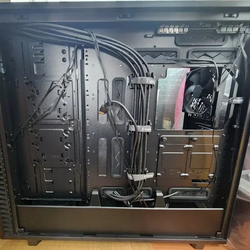 Fractal Design Define 7 XL PC 케이스
